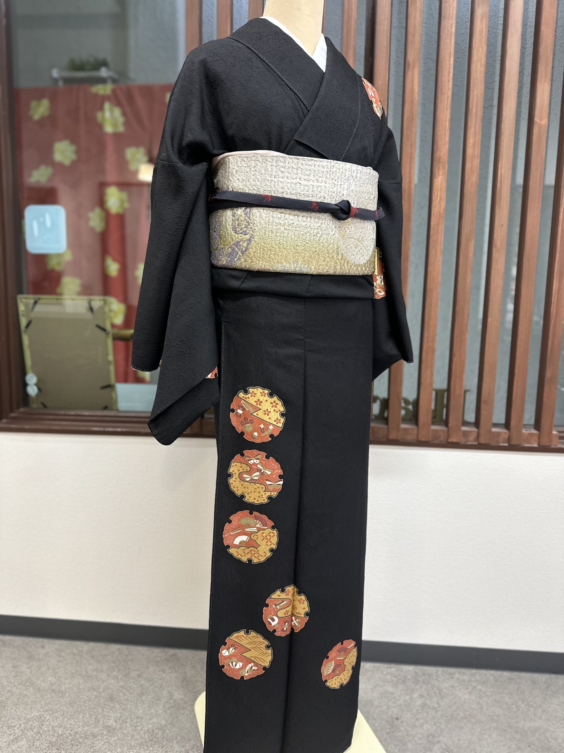 レンタル訪問着【M-9】黒地に丸紋