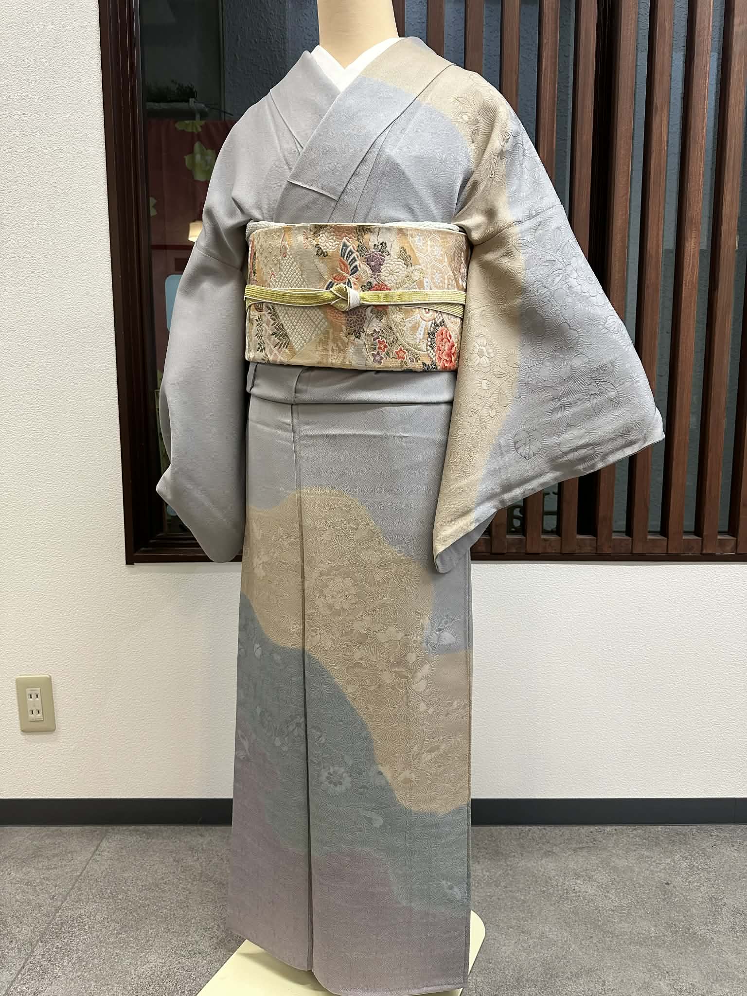 レンタル色留袖【TM-3】地紋辻が花グレー