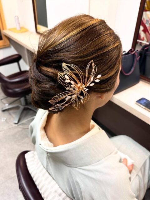 和装　シニヨン　下めのアップ