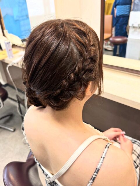 ヘアアレンジ　編み込み　サイド