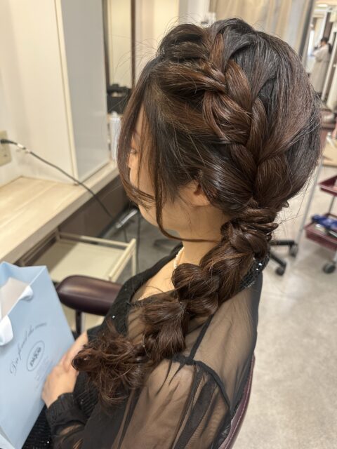 サイド編み下ろし　結婚式参列ヘア